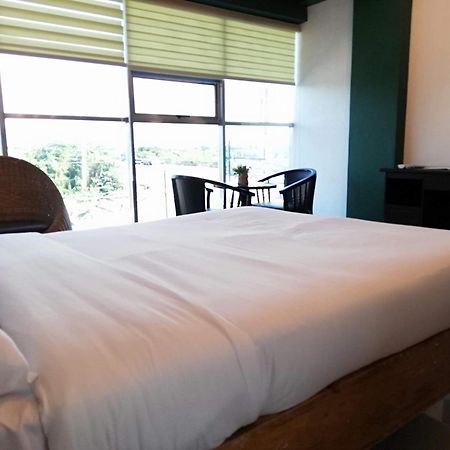 2428 Suites Urdaneta Pokój zdjęcie