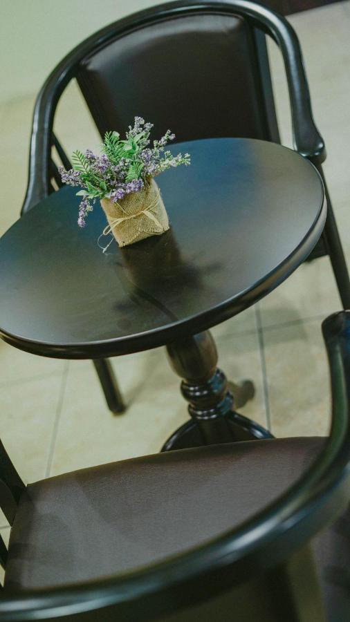 2428 Suites Urdaneta Zewnętrze zdjęcie