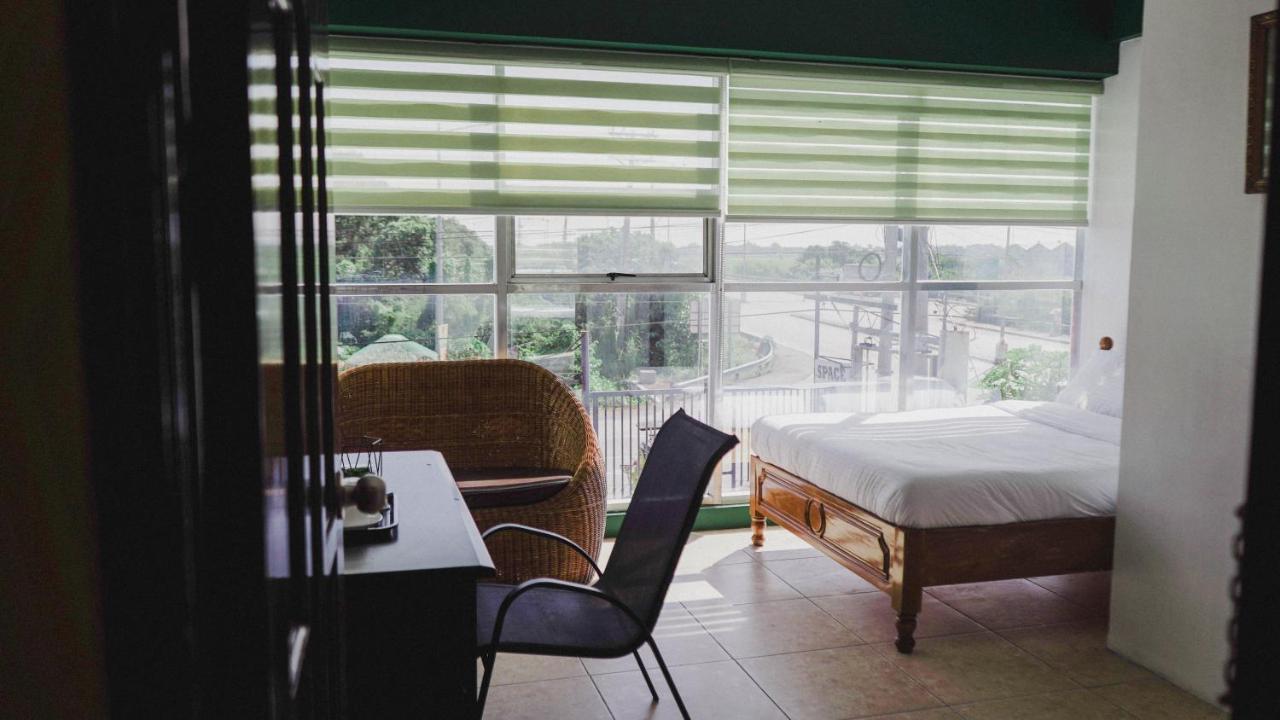 2428 Suites Urdaneta Zewnętrze zdjęcie
