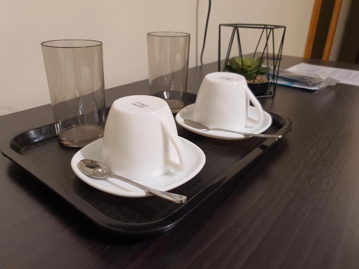 2428 Suites Urdaneta Zewnętrze zdjęcie